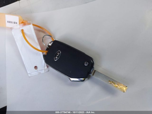 KNDEU2AA7M7148172 KIA SELTOS S
