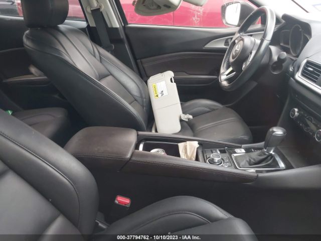 2018 MAZDA MAZDA3 3MZBN1V35JM184950 Photo 4