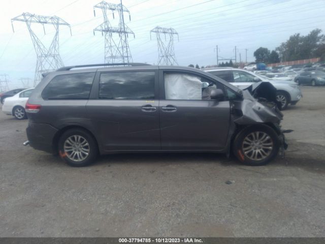 5TDYK3DC1ES409650 Toyota SIENNA XLE