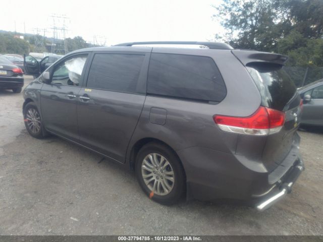 5TDYK3DC1ES409650 Toyota SIENNA XLE