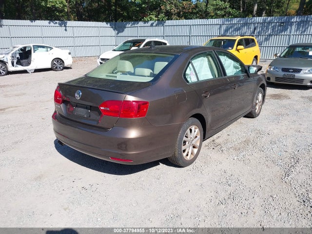3VWD17AJ6EM233168 Volkswagen Jetta Sedan Se W/connectivity