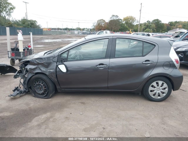 Toyota Prius C One/three/two/four 2014 JTDKDTB37E1062115 Image 15