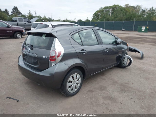 Toyota Prius C One/three/two/four 2014 JTDKDTB37E1062115 Image 4