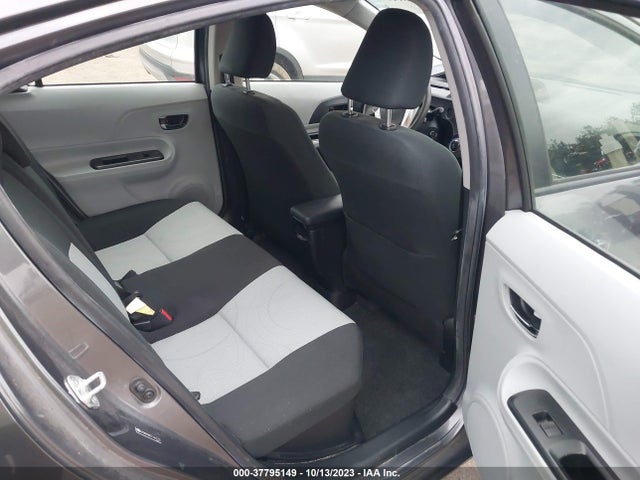 Toyota Prius C One/three/two/four 2014 JTDKDTB37E1062115 Image 8