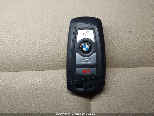 WBA8E5G52JNV01699 BMW 3 Series 320i Xdrive