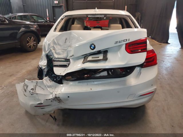 WBA8E5G52JNV01699 BMW 3 Series 320i Xdrive