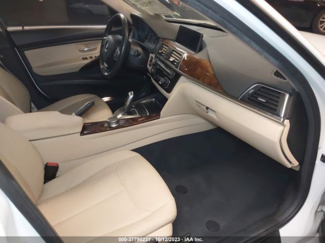 WBA8E5G52JNV01699 BMW 3 Series 320i Xdrive