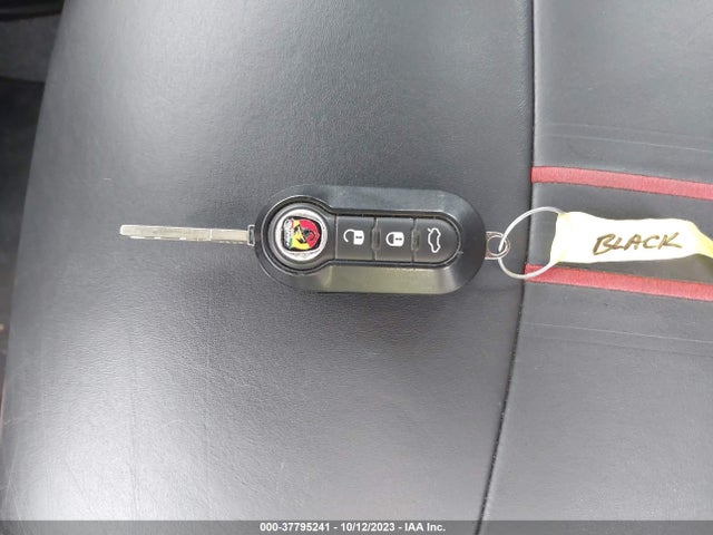 Fiat 500c Abarth 2015 3C3CFFJH1FT562153 Image 11