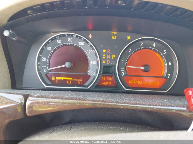 2007 BMW 750LI VIN: WBAHN83537DT67792