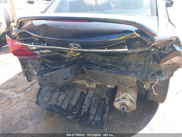 19XFB2F5XEE054570 Honda Civic Sedan Lx