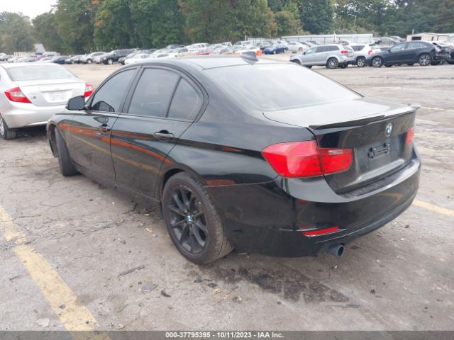 WBA3B1G55ENN91027 BMW 3 Series 320i