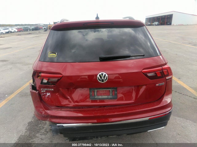 3VV2B7AX5LM011621 Volkswagen Tiguan Se/sel/se R-line Black
