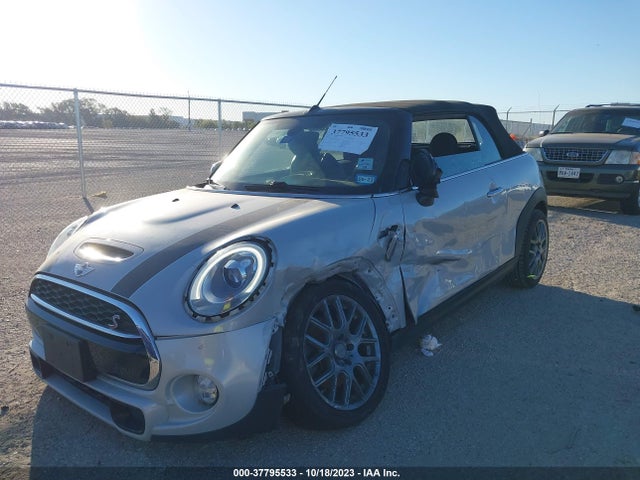 2017 MINI CONVERTIBLE WMWWG9C35H3C81755 Photo 5