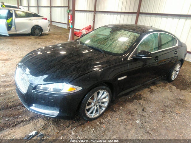 2015 JAGUAR XF SAJWJ0FF1F8U55258 Photo 1