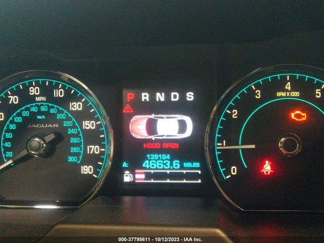 2015 JAGUAR XF SAJWJ0FF1F8U55258 Photo 6