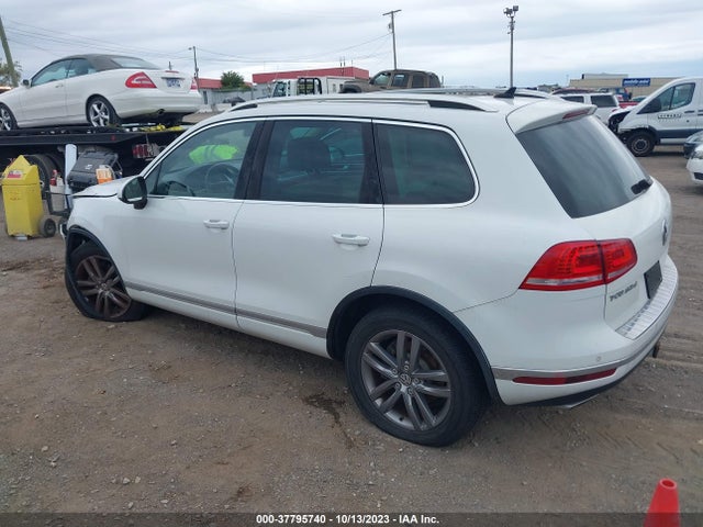 WVGEP9BP9GD005213 Volkswagen Touareg Lux