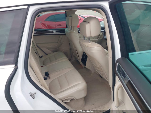 WVGEP9BP9GD005213 Volkswagen Touareg Lux