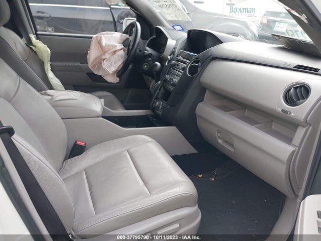 2012 HONDA PILOT TOURING VIN: 5FNYF3H93CB035479