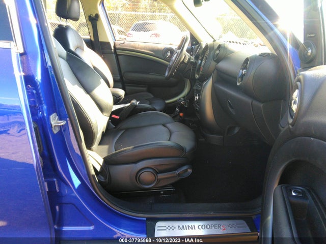 2016 MINI COOPER COUNTRYMAN WMWZC5C54GWU04071 Photo 4