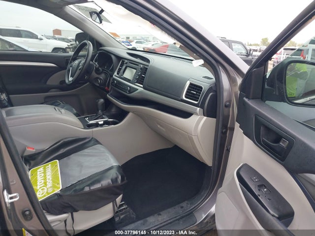 2017 TOYOTA HIGHLANDER LE VIN: 5TDZZRFH2HS219615