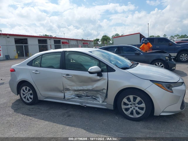 2022 TOYOTA COROLLA LE VIN: JTDEPMAE5NJ229570