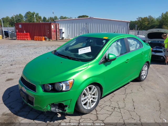 Chevrolet SONIC LT 2016 1G1JC5SHXG4117477 Image 2