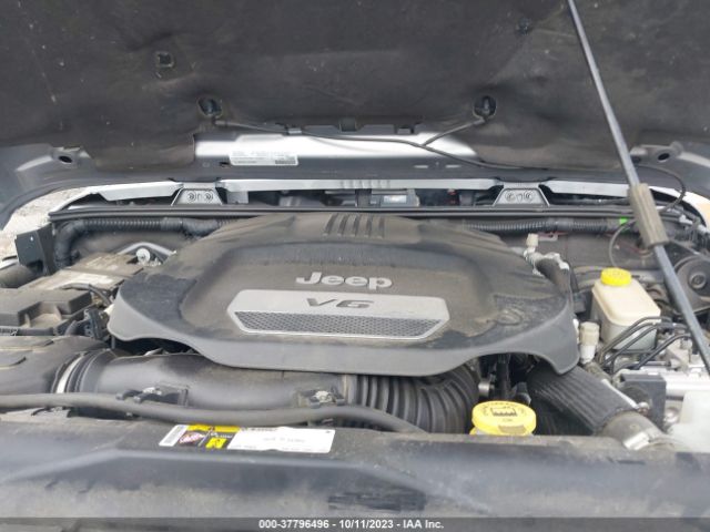 1C4BJWEGXFL742640 Jeep Wrangler Unlimited Sahara