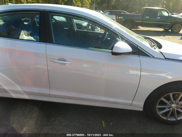 Hyundai SONATA SE 2018 5NPE24AF3JH597630 Image 12