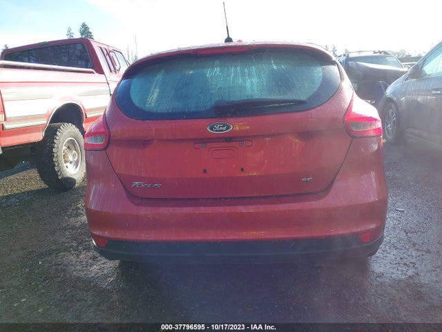 Ford FOCUS SE 2018 1FADP3K25JL304797 Image 16