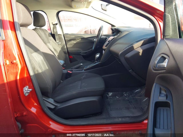 Ford FOCUS SE 2018 1FADP3K25JL304797 Image 5