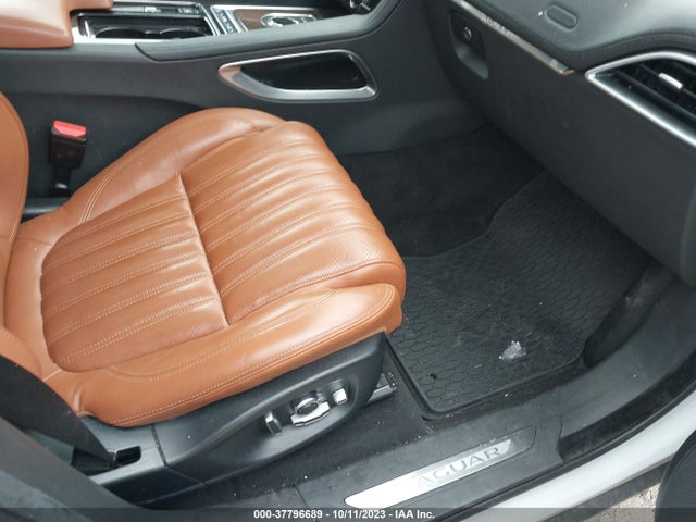 2018 JAGUAR F-PACE SADCN2EV1JA242827 Photo 4