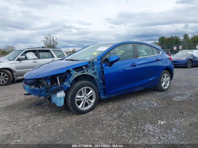 Chevrolet Cruze Lt Auto 2018 3G1BE6SMXJS606213 Image 2