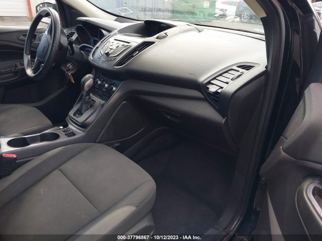 2016 FORD ESCAPE S VIN: 1FMCU0F7XGUC20573