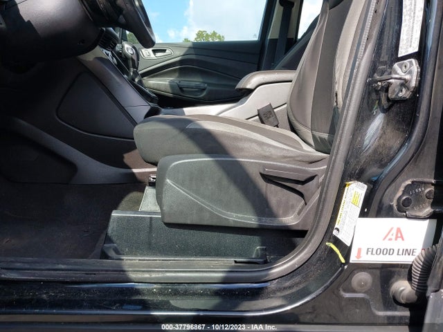2016 FORD ESCAPE S VIN: 1FMCU0F7XGUC20573