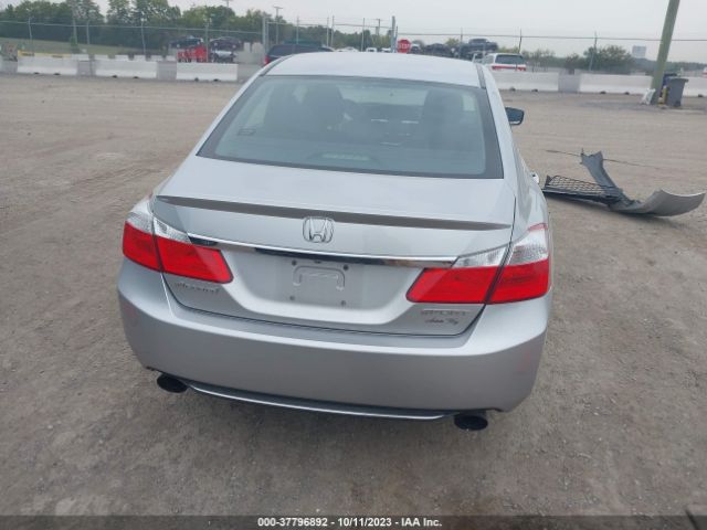 1HGCR2F5XFA089257 Honda Accord Sedan Sport