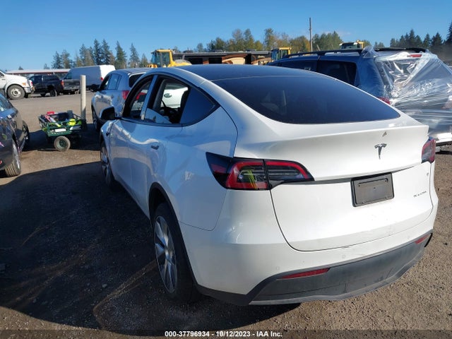 5YJYGDEE2MF233833 Tesla Model Y Long Range