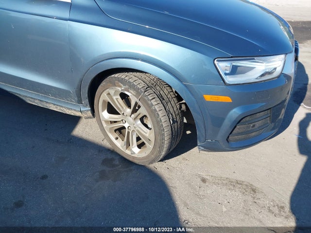 WA1EFCFS5GR025071 Audi Q3 Premium Plus