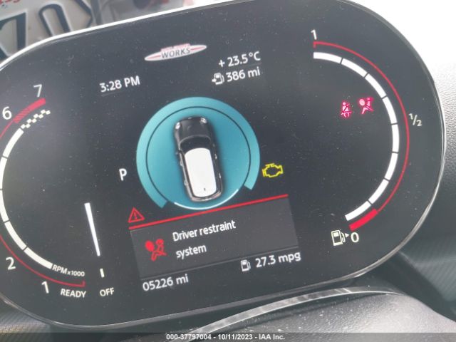 2023 MINI CLUBMAN WMWJZ9C05P2T86257 Photo 6