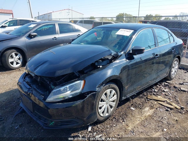 3VW2K7AJ8EM369418 Volkswagen Jetta Sedan S