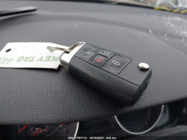 3VW447AUXHM021640 Volkswagen Golf Gti Se 4-door/autobahn 4-door/sport 4-door/s 4-door