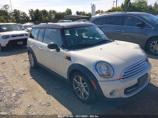 2011 MINI COOPER CLUBMAN WMWZF3C54BTX81635 Photo 0