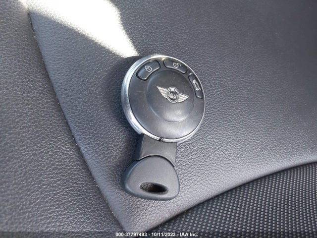2011 MINI COOPER CLUBMAN WMWZF3C54BTX81635 Photo 10