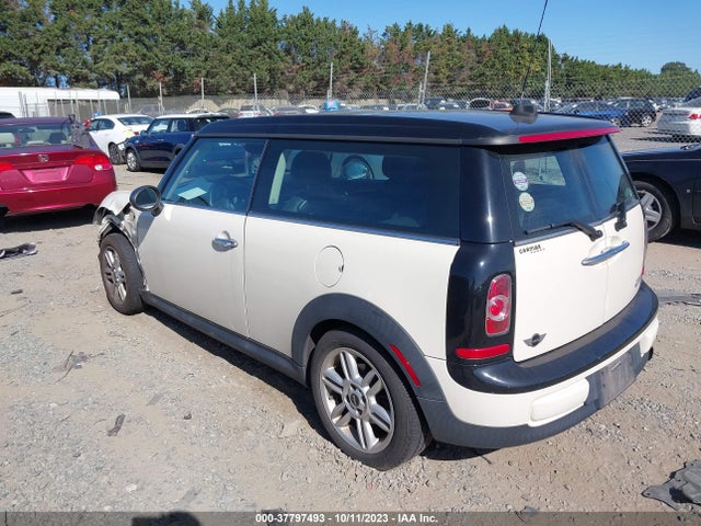 2011 MINI COOPER CLUBMAN WMWZF3C54BTX81635 Photo 2
