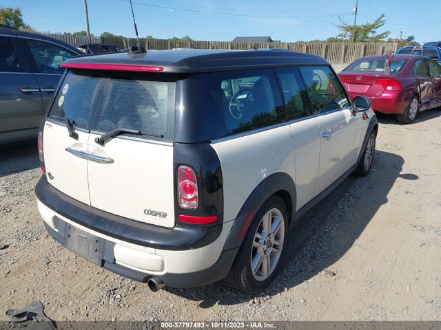 2011 MINI COOPER CLUBMAN WMWZF3C54BTX81635 Photo 3