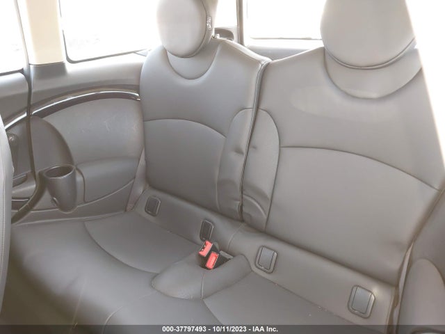 2011 MINI COOPER CLUBMAN WMWZF3C54BTX81635 Photo 7