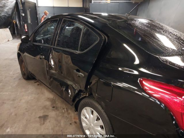 3N1CN7AP1FL924108 Nissan Versa S Plus