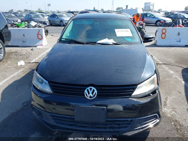 3VWD17AJ9EM307604 Volkswagen Jetta Sedan Se