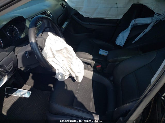 3VWD17AJ9EM307604 Volkswagen Jetta Sedan Se