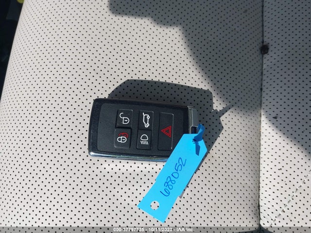 2021 JAGUAR F-PACE SADCJ2EX4MA688052 Photo 10