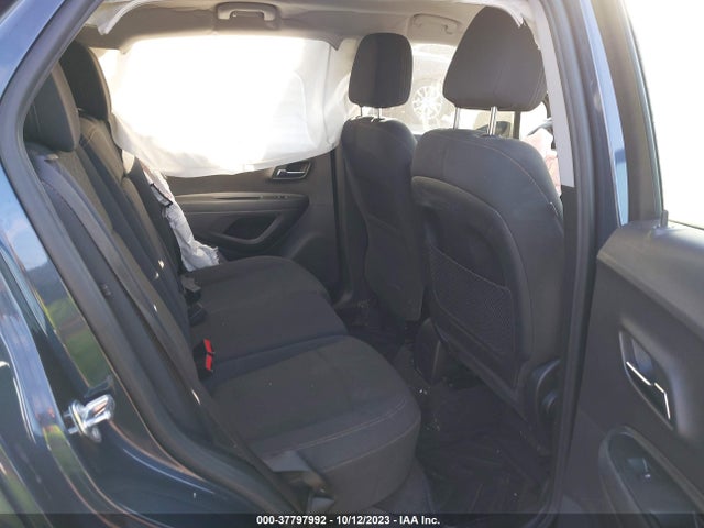 Chevrolet TRAX LS 2018 3GNCJKSB6JL354105 Image 8